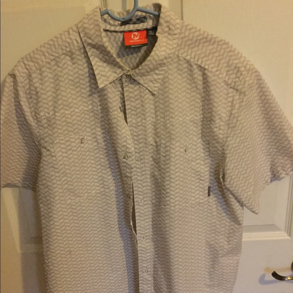 Merrell button up XL